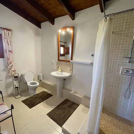 Grapevine Manor * Monovar
