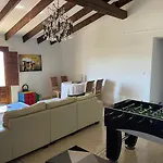 Εξοχικό σπίτι Grapevine Manor Monovar