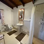 Grapevine Manor * Monovar