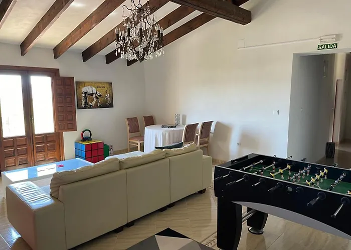 Летний дом Grapevine Manor Monovar